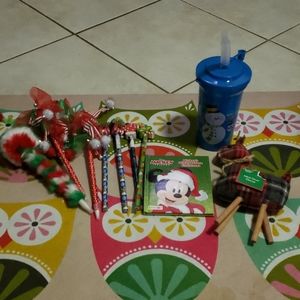 Xmas items selling as a set.